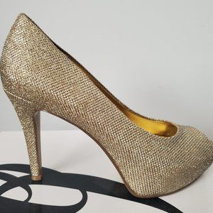 Nine West Camya Gold/Silver Platform Peep Toe Pump, 6.5